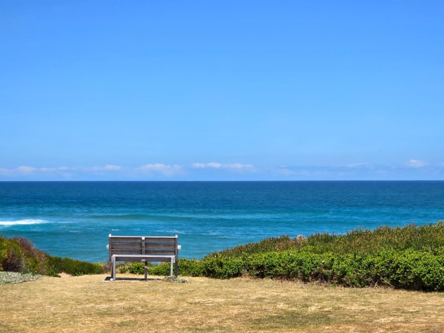 4 Bedroom Property for Sale in Outeniqua Strand Western Cape